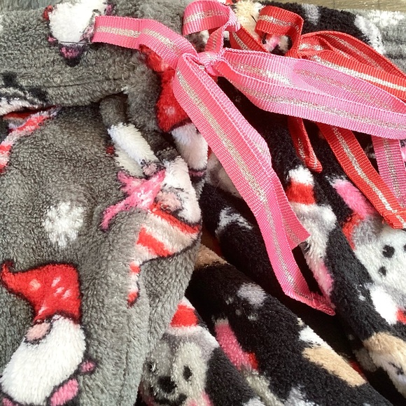 🍂PJ PLUSH Gnomes  Fleece Lounge PJ XL BOTTOMS NWOT - Picture 5 of 7